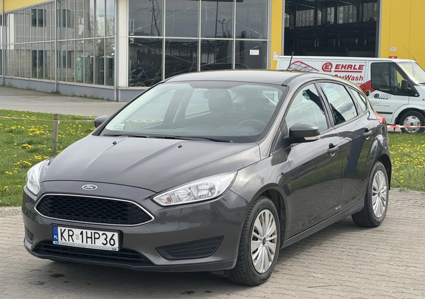 Ford Focus cena 41900 przebieg: 45007, rok produkcji 2018 z Kraków małe 781